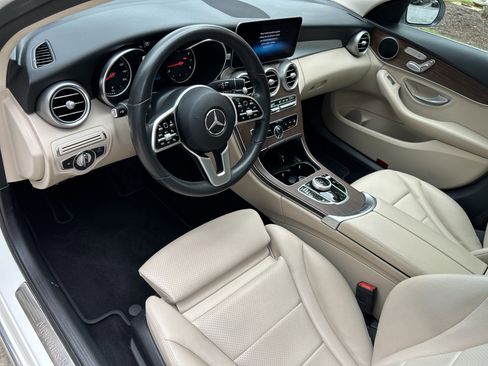 Used 2019 Mercedes-Benz C 300 Sedan image 17