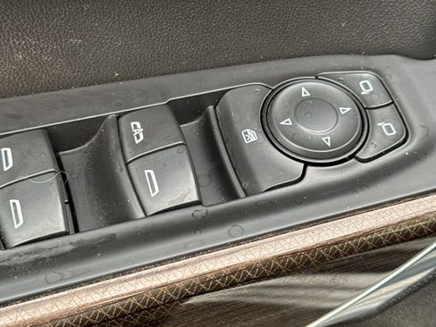 Used 2021 Chevrolet Silverado 1500 RST image 11