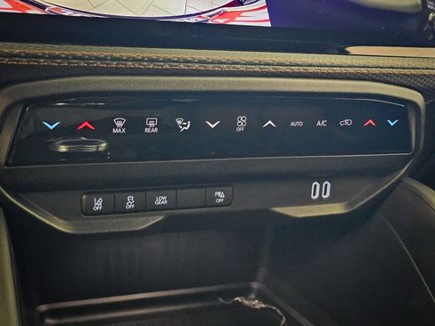 New 2026 Jeep Cherokee Limited AWD/4WD image 23
