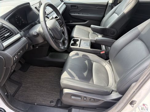Used 2025 Honda Odyssey EX-L image 17