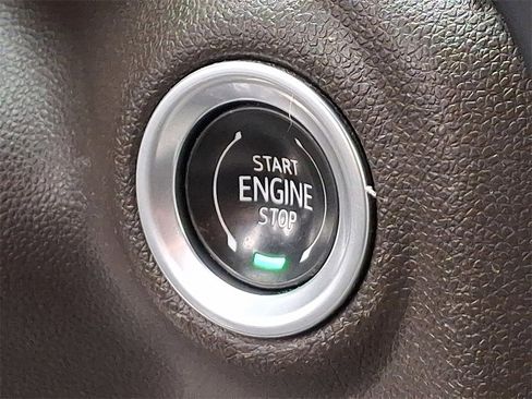 Used 2022 Chevrolet Silverado 2500 LT w/ Convenience Package image 25