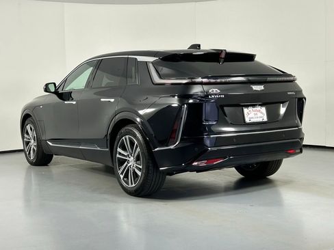 Used 2024 Cadillac Lyriq Luxury AWD/4WD image 5