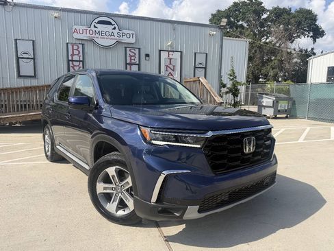 Used 2025 Honda Pilot EX-L image 1