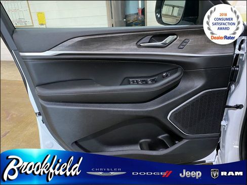 New 2026 Jeep Grand Cherokee L Limited AWD/4WD image 14