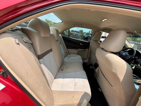 Used 2012 Toyota Camry LE FWD image 12