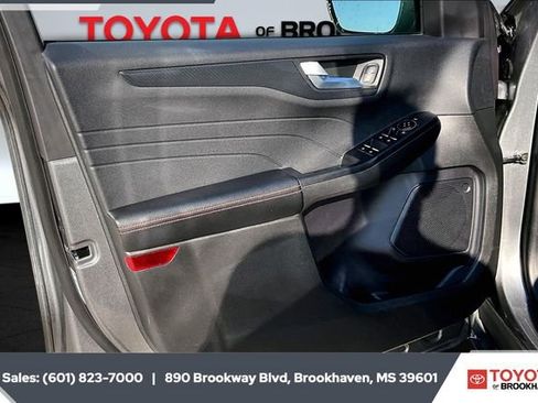 Used 2024 Ford Escape ST-Line image 17