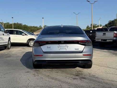 Used 2025 Honda Accord Touring image 4
