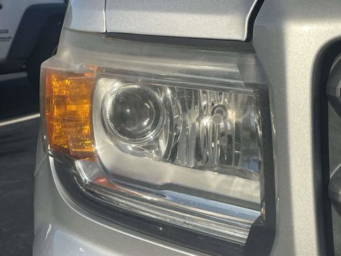 Used 2015 GMC Canyon SLE w/ All-Terrain Package image 3