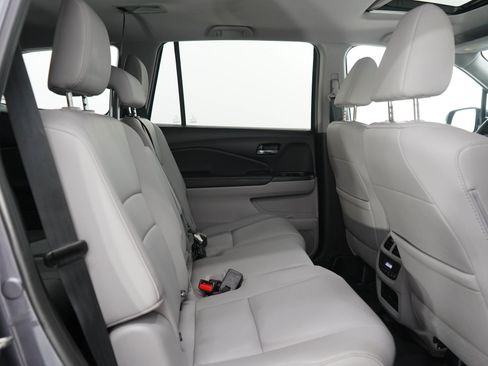 Used 2018 Honda Pilot EX-L image 12