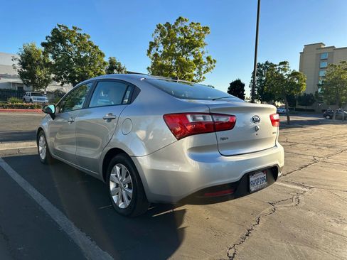 Used 2013 Kia Rio EX w/ Convenience Pkg image 3