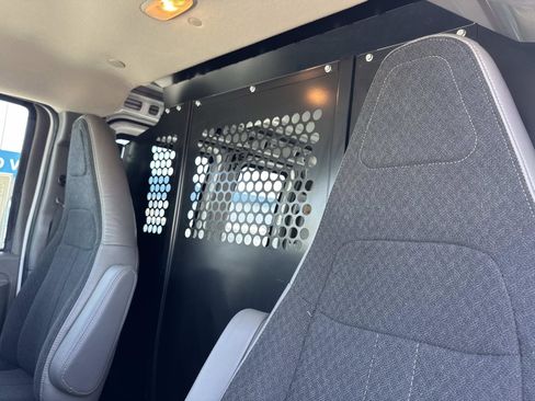 Used 2021 GMC Savana 2500 w/ Driver Convenience Package RWD image 20