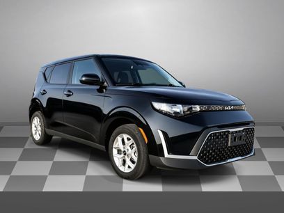 Used 2025 Kia Soul LX w/ LX Technology Package