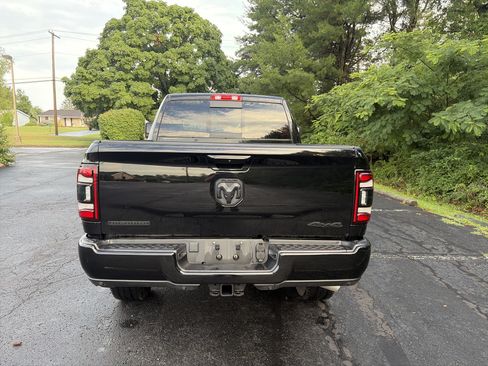 Used 2024 RAM 2500 Big Horn w/ Night Edition AWD/4WD image 6