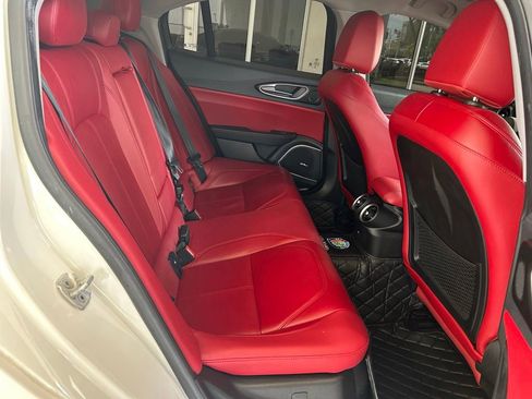 Used 2018 Alfa Romeo Giulia RWD image 26