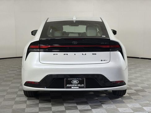 Used 2024 Toyota Prius XLE image 4