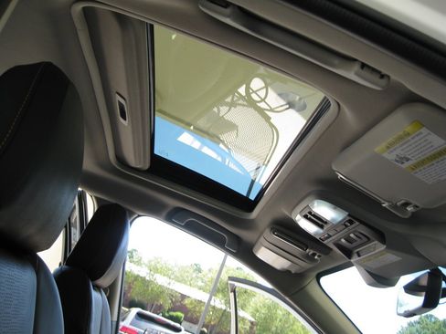 Used 2023 Subaru Crosstrek 2.5i Limited image 39