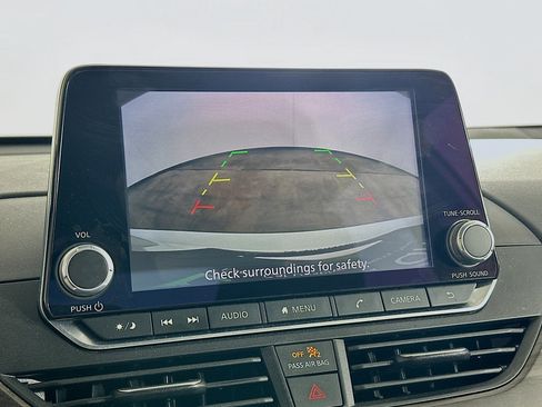 Used 2025 Nissan Altima 2.5 SV image 22