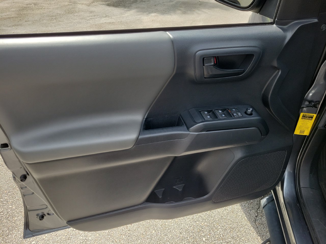 Used 2022 Toyota Tacoma SR AWD/4WD image 14