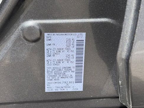 Used 2017 Nissan Rogue SL image 29