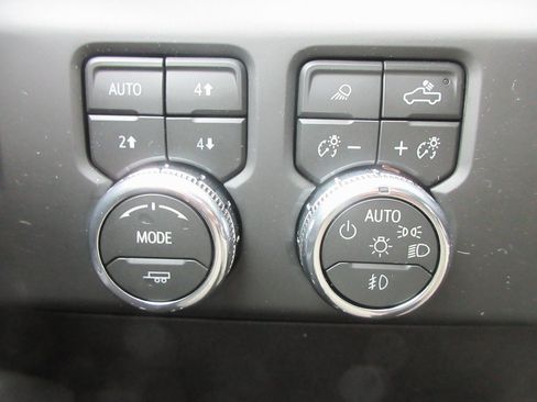 New 2026 GMC Sierra 2500 AT4 w/ AT4 Premium Plus Package image 18