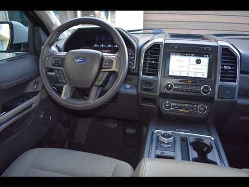 Used 2019 Ford Expedition XLT RWD image 33