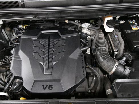 Used 2022 Kia Carnival LX image 34