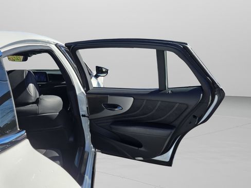 Used 2023 Lexus LS 500 F Sport image 27