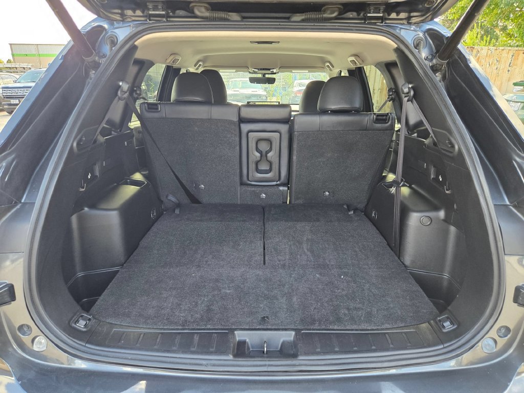 Used 2025 Mitsubishi Outlander SE AWD/4WD image 7