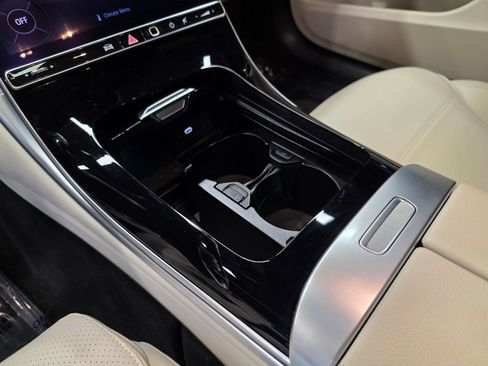 Used 2023 Mercedes-Benz C 300 4MATIC Sedan image 30