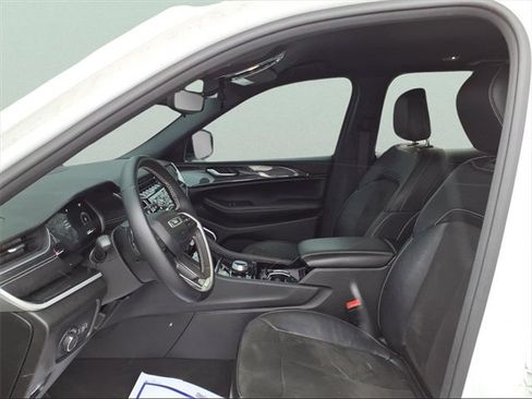 Used 2022 Jeep Grand Cherokee Altitude image 11