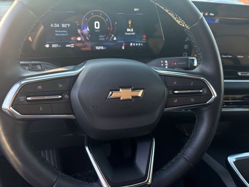 Used 2025 Chevrolet Equinox LT image 27