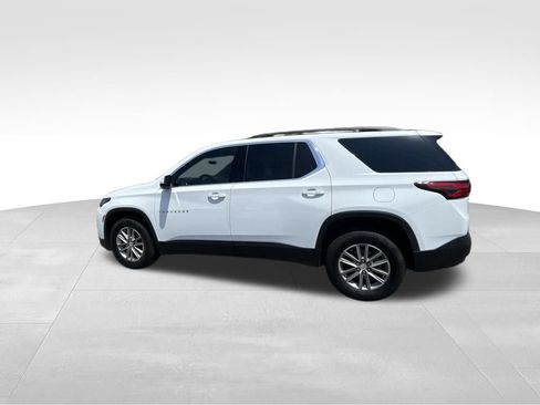 Used 2023 Chevrolet Traverse LT FWD image 8