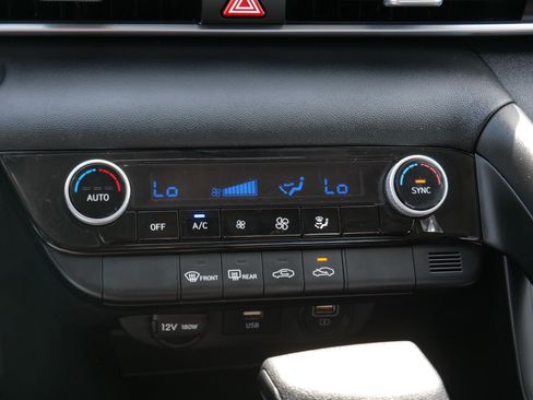 Used 2023 Hyundai Elantra SEL FWD image 23