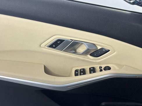 Used 2021 BMW 330e w/ Convenience Package image 25