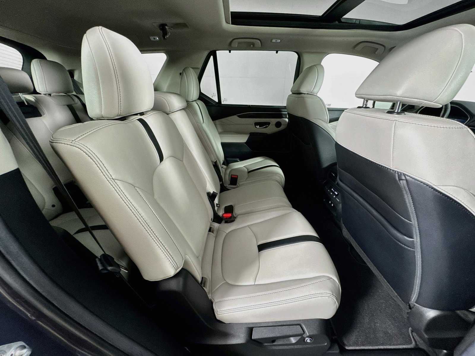 Used 2026 Honda Pilot Touring image 27