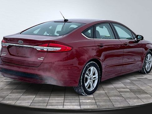 Used 2018 Ford Fusion SE image 5