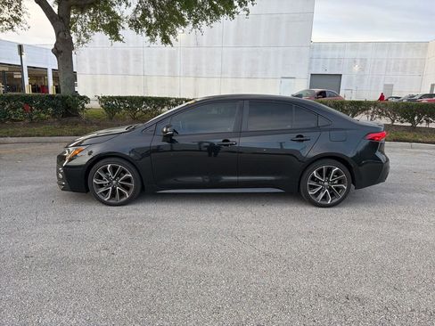 Used 2020 Toyota Corolla XSE image 2