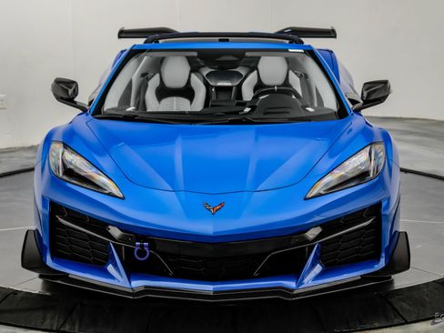 Used 2024 Chevrolet Corvette Z06 w/ Z07 Performance Package RWD image 40