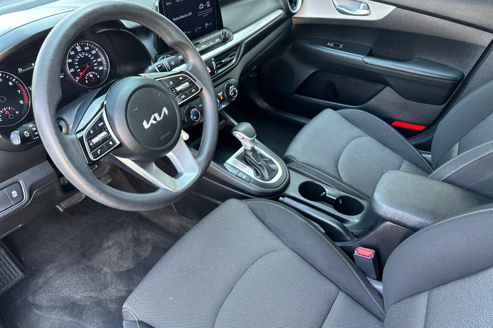 Used 2023 Kia Forte LXS FWD image 11