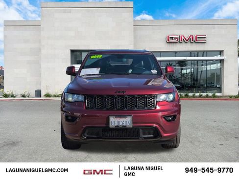 Used 2018 Jeep Grand Cherokee Altitude image 2