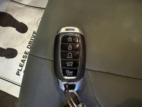 Used 2021 Hyundai Elantra SEL w/ Convenience Package FWD image 17