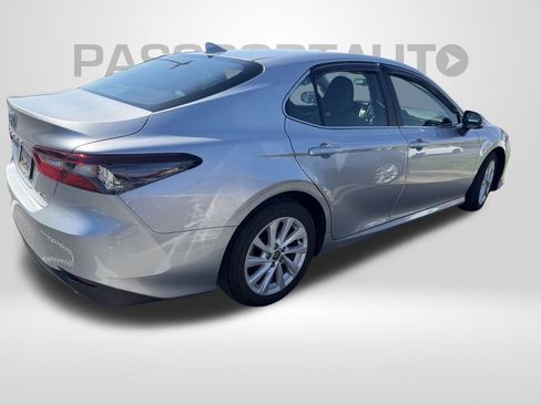Used 2023 Toyota Camry LE image 4