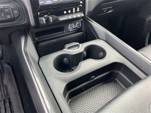 Used 2024 RAM 2500 Rebel image 32