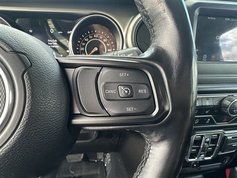Used 2021 Jeep Gladiator Sport AWD/4WD image 32