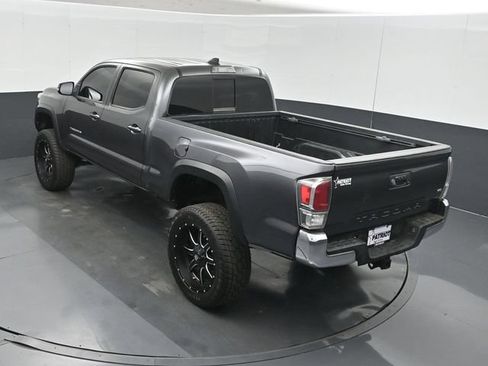 Used 2020 Toyota Tacoma TRD Off-Road AWD/4WD image 40