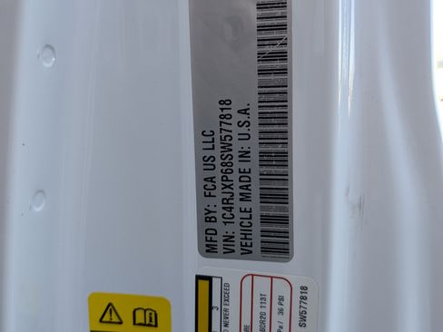 Used 2025 Jeep Wrangler Sahara w/ Safety Group image 37