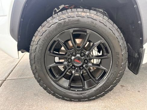 Used 2024 Toyota Tundra Limited w/ TRD Off-Road Package AWD/4WD image 33