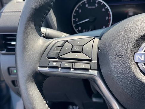 Used 2025 Nissan Sentra SV w/ All-Weather Package FWD image 16
