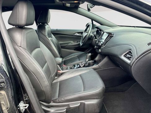 Certified 2017 Chevrolet Cruze Premier image 29
