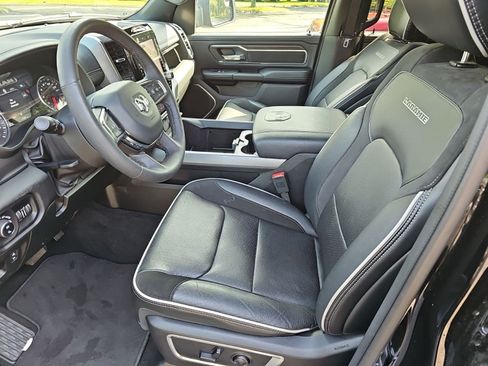 Used 2025 RAM 1500 Laramie w/ Sport Appearance Package AWD/4WD image 19
